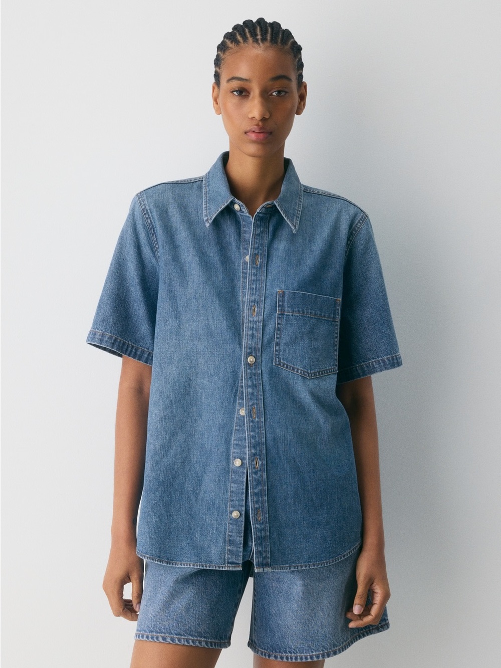 Denim Forum the 90s short sleeve denim top - Picture 2 of 4
